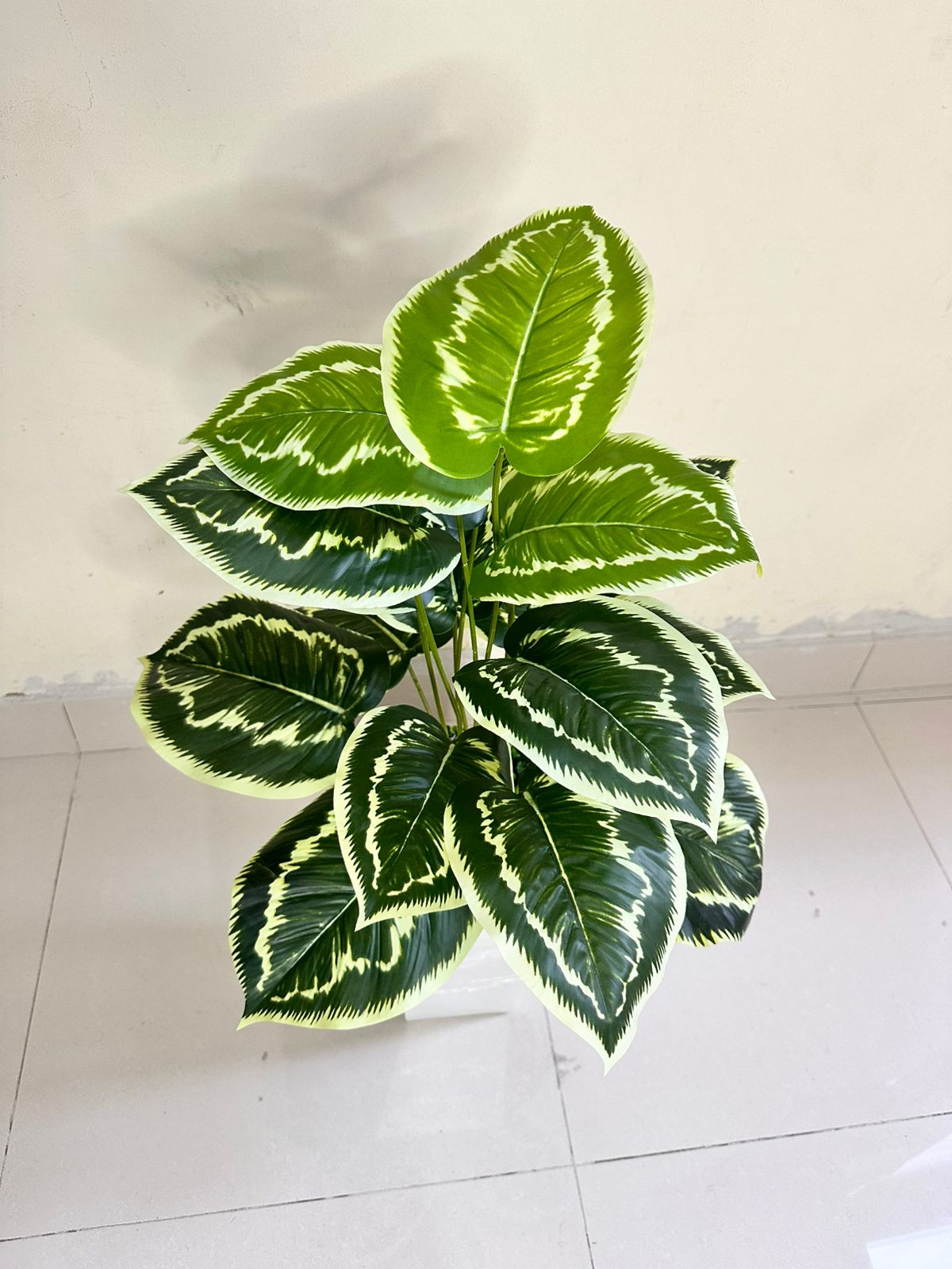 Planta Artificial | Pecho de Paloma | x18 Hojas | Base de Trupán